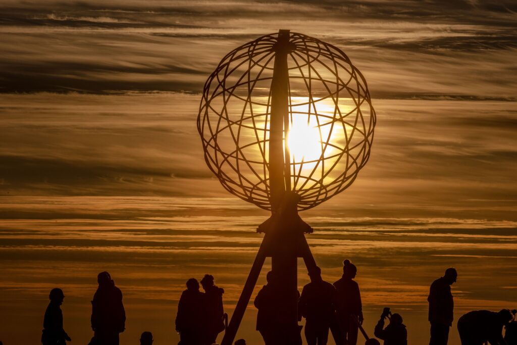 Nordkapplatået North Cape Plateau Globe Midnight Sun Summer